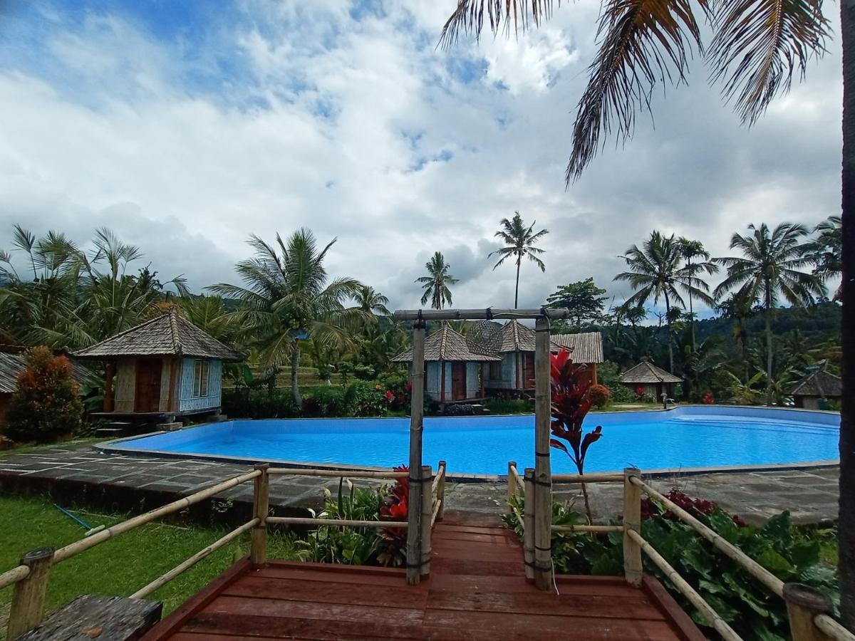 Puri Sunny Camp Villa มุนดุก ภายนอก รูปภาพ