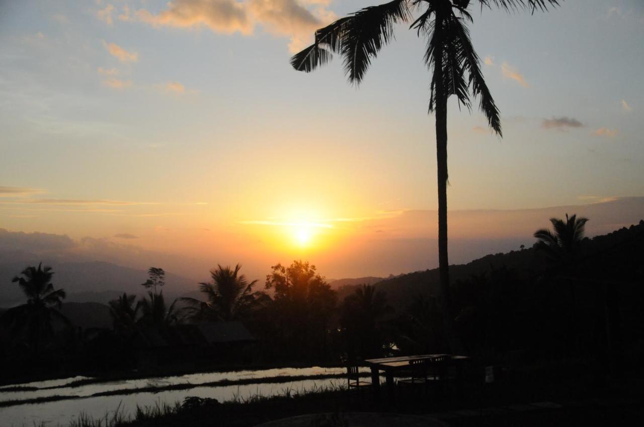 Puri Sunny Camp Villa มุนดุก ภายนอก รูปภาพ